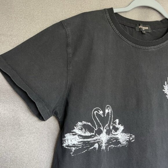 Well Known Studios Graphic TShirt Sz Medium Swan Black Short Sleeve Shirt AOP - Picture 5 of 11